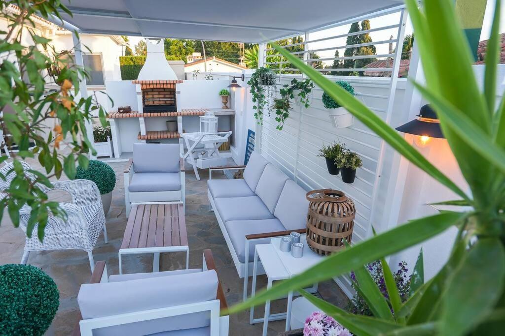 Villa Casacara Marbella Beachside Costabella -Spain 外观 照片