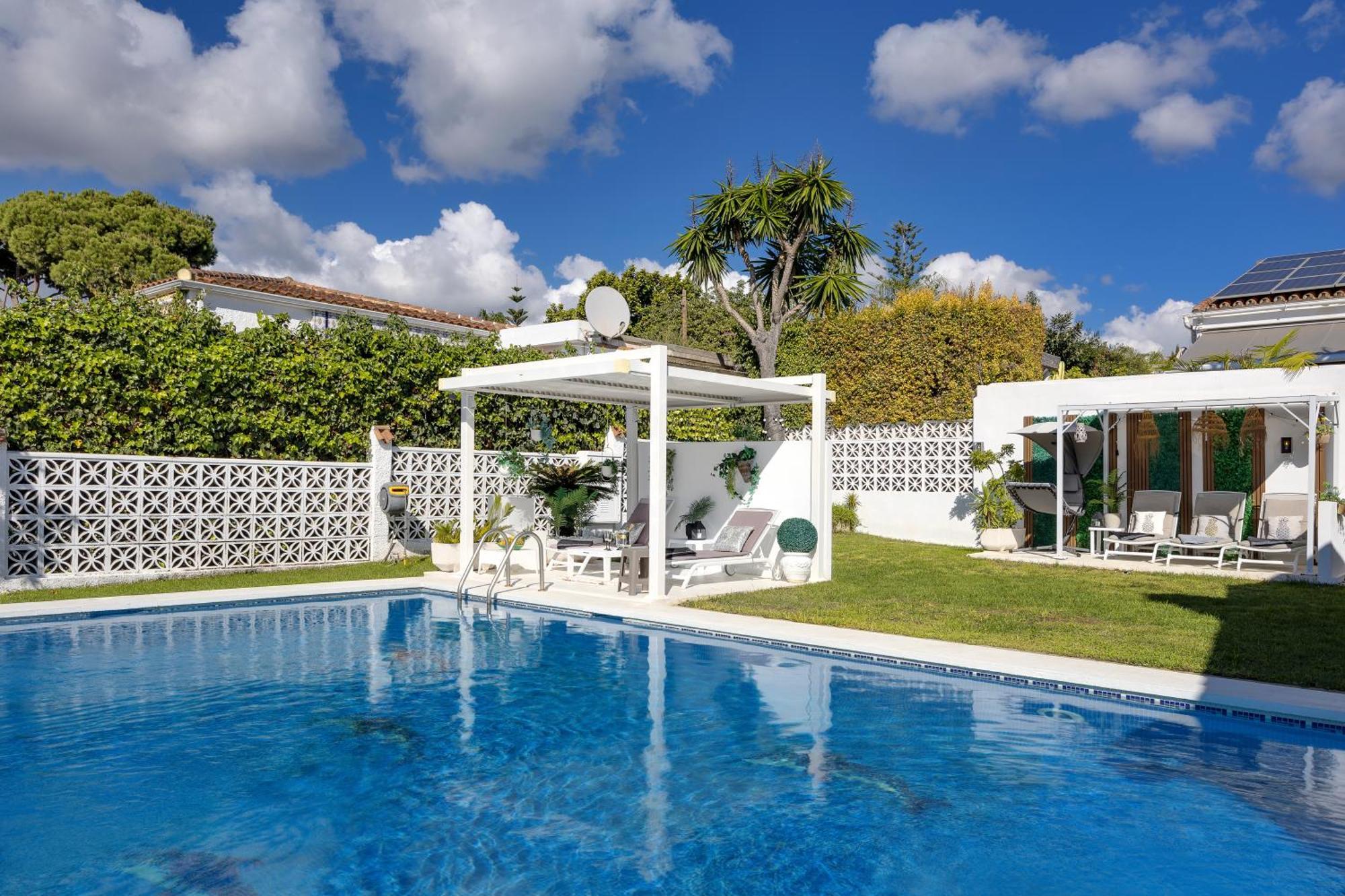 Villa Casacara Marbella Beachside Costabella -Spain 外观 照片