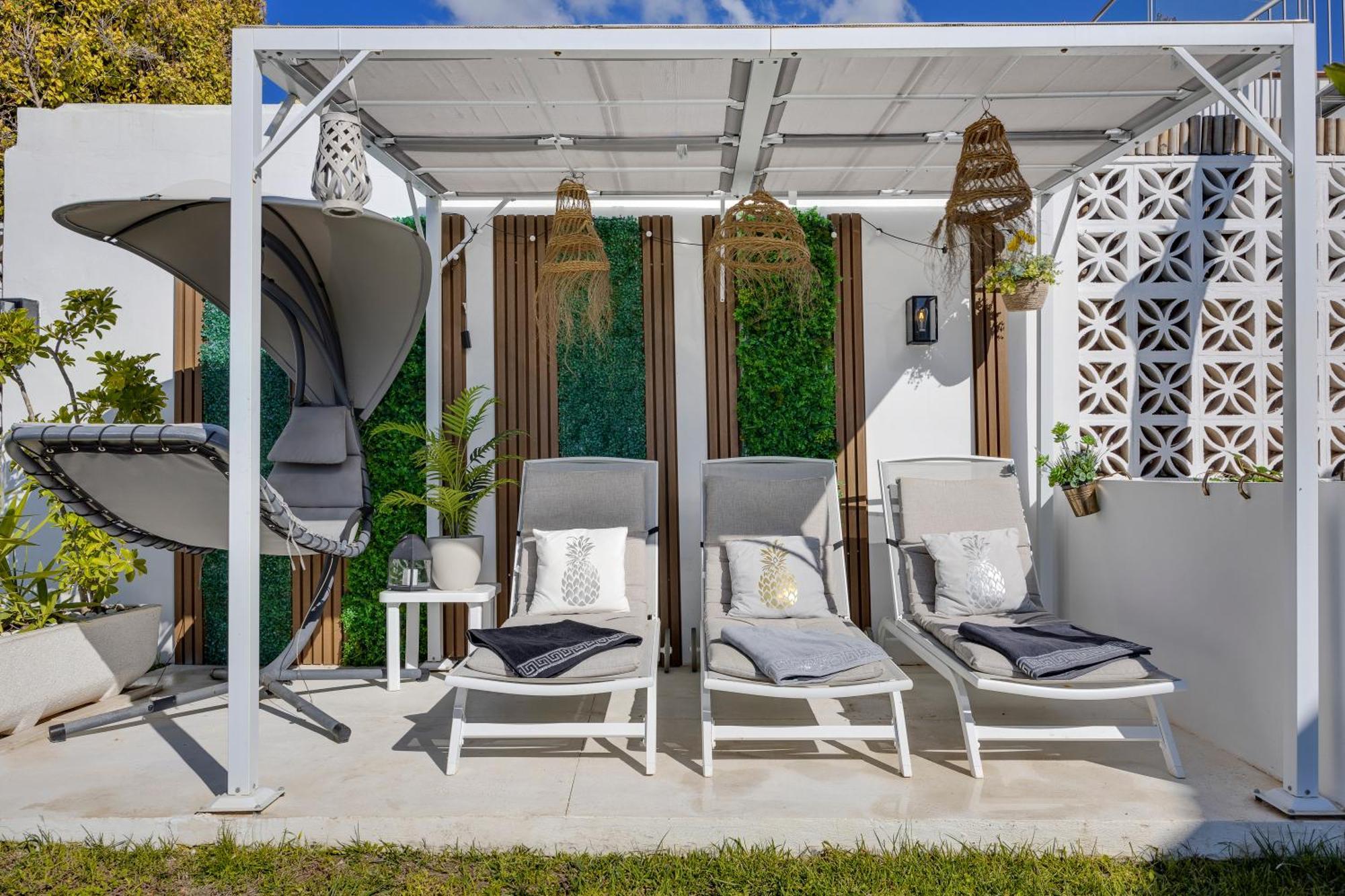 Villa Casacara Marbella Beachside Costabella -Spain 外观 照片